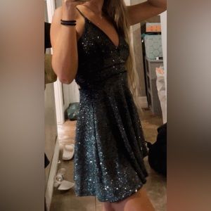 BRAND NEW Windsor Navy Blue Sparkly Spaghetti Strap Mini Dress SIZE SMALL